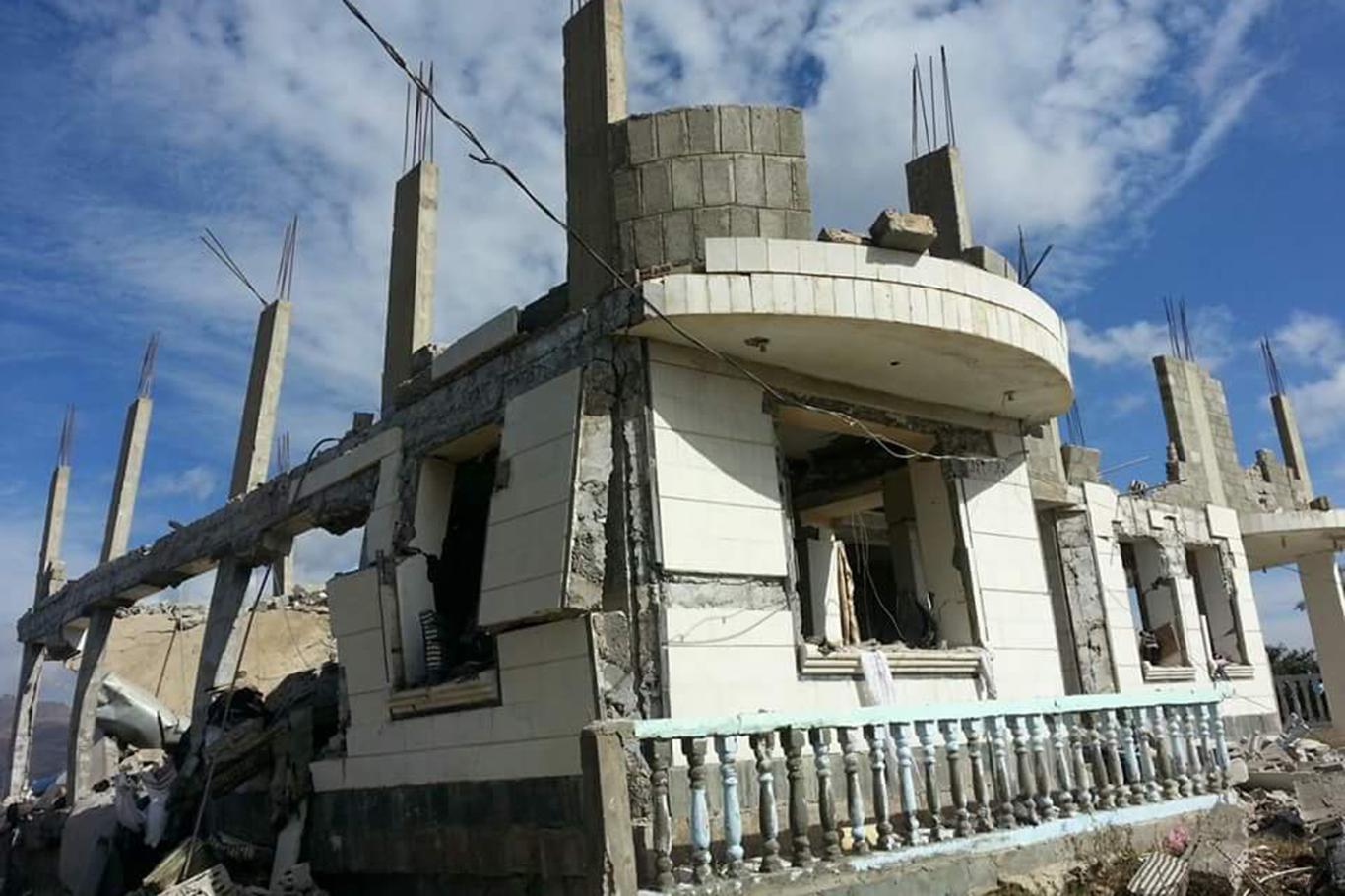 İşgalciler Filistinlilerin evlerini yıkıyor